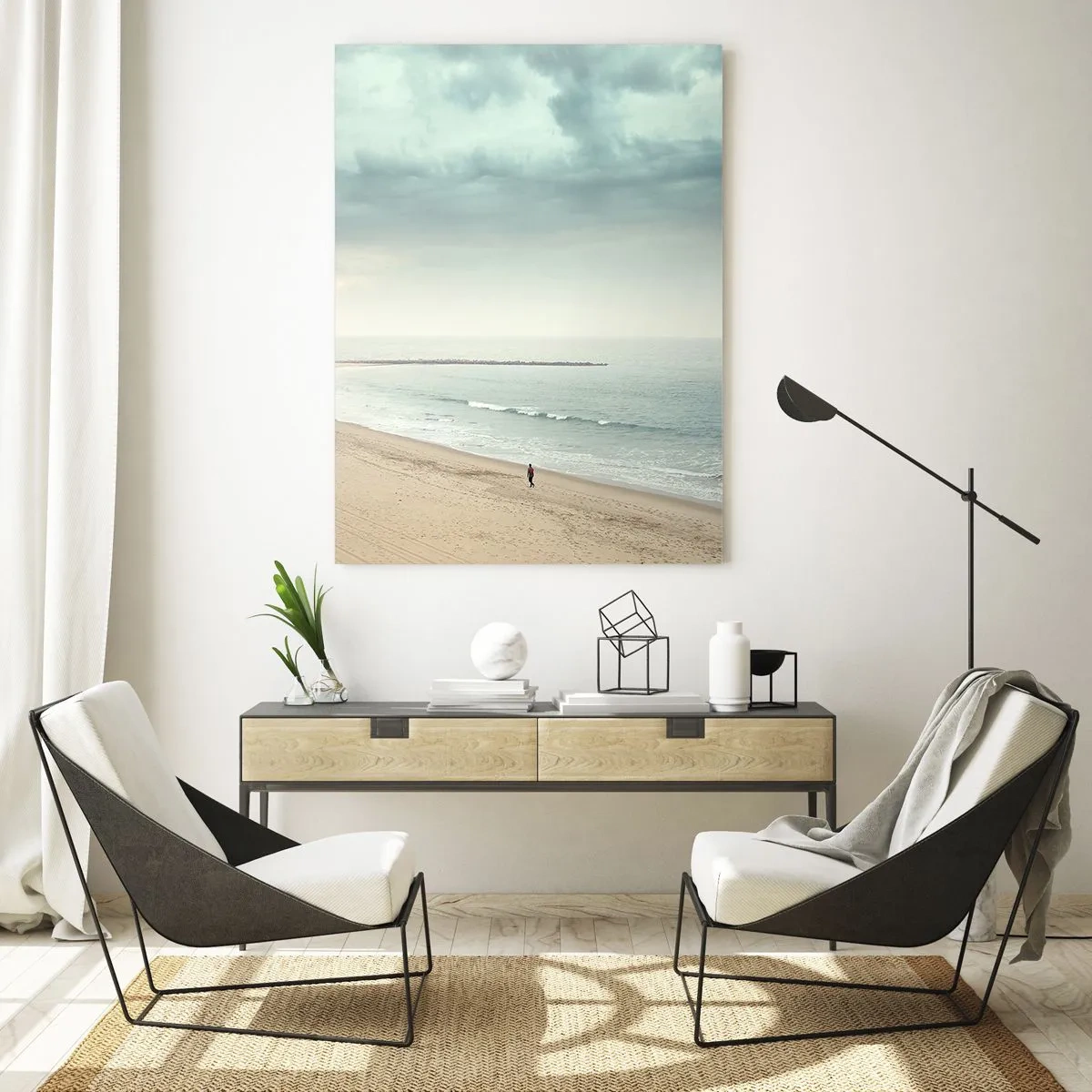 Cuadro sobre vidrio - Impresiones sobre Vidrio - Una figura solitaria en una playa desierta junto a un mar en calma. - 80x120cm - En busca de la paz - Decoración de pared moderna para salón y dormitorio ARTTOR