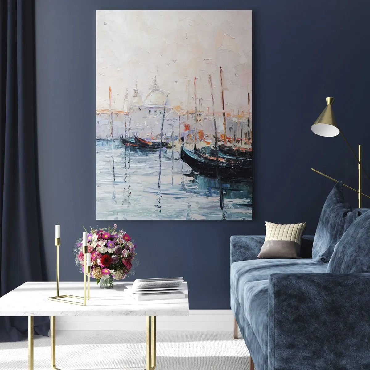 Cuadro sobre vidrio - Impresiones sobre Vidrio - Vista pintoresca de los canales con barcos de colores pastel. - 80x120cm - Más allá del agua, más allá de la niebla - Decoración de pared moderna para salón y dormitorio ARTTOR