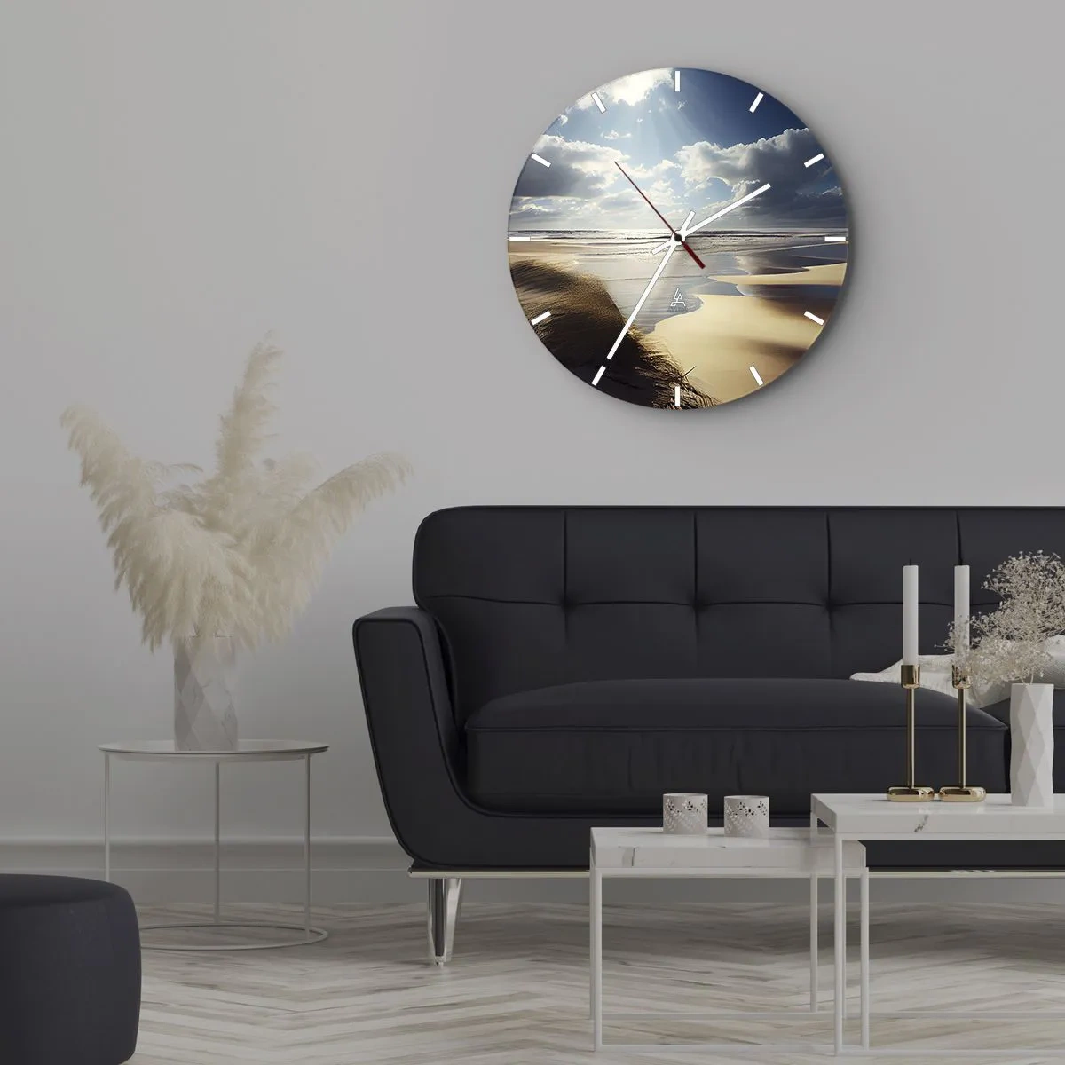 Reloj de pared - Reloj de vidrio - Una playa salvaje con dunas iluminadas por la luz del sol y las nubes. - 30x30cm - Playa, playa salvaje - Decoración de pared moderna para salón, cocina y dormitorio ARTTOR