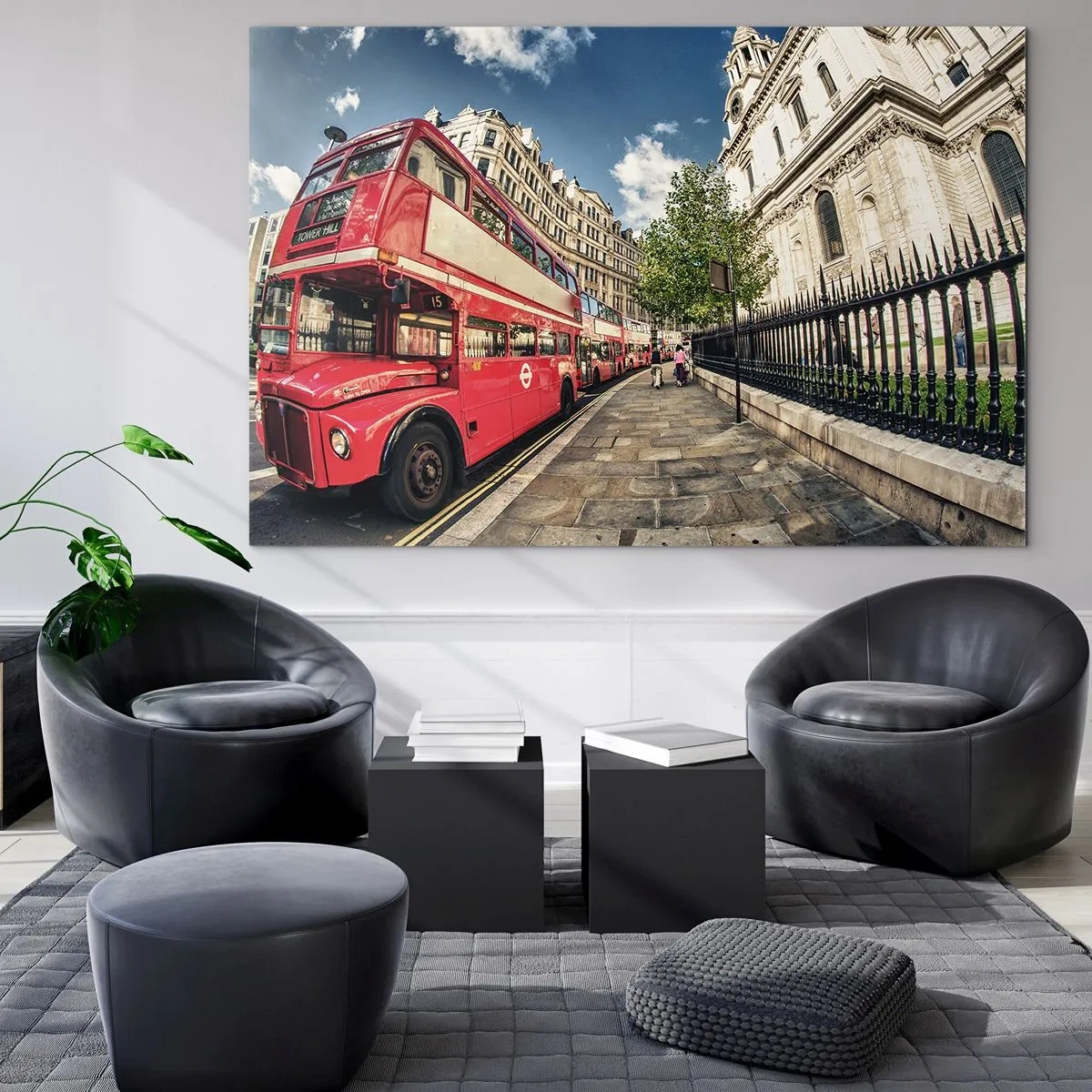Cuadro sobre vidrio - Impresiones sobre Vidrio - Un autobús rojo de dos pisos en un entorno urbano. - 70x50cm - Una calle de Londres en gris y rojo - Decoración de pared moderna para salón y dormitorio ARTTOR