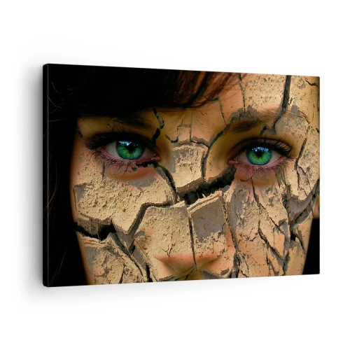 Cuadro sobre lienzo - Impresión de Imagen - El rostro de una mujer de ojos verdes cubierto con una estructura de tierra agrietada. - 70x50cm - Deleite y asombro - Decoración de pared moderna para salón y dormitorio ARTTOR