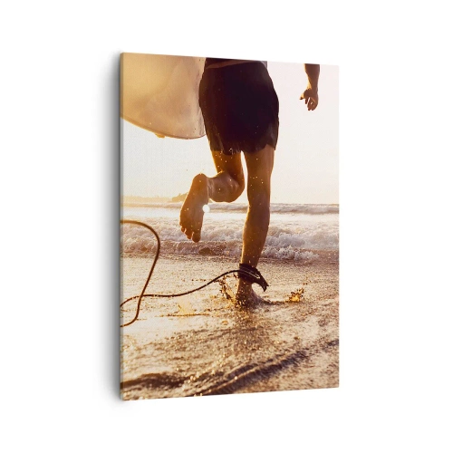 Cuadro sobre lienzo - Impresión de Imagen - Un surfista corre por la playa con su tabla bajo el sol. - 50x70cm - Para enfrentar la ola - Decoración de pared moderna para salón y dormitorio ARTTOR