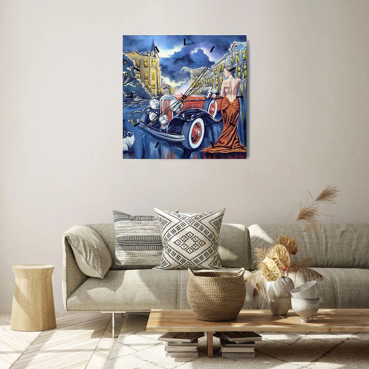 Reloj de pared - Reloj de vidrio - Una mujer con un vestido elegante junto a un coche retro por la noche. - 30x30cm - Noche de romanticismo - Decoración de pared moderna para salón y dormitorio ARTTOR