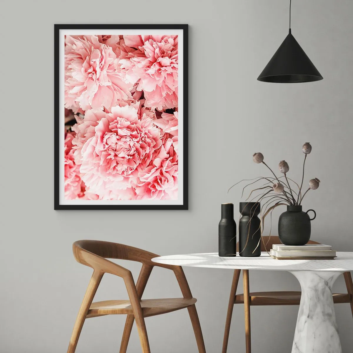 Póster en marco negro - Delicadas peonías rosas en plena floración. - 50x70cm - Sueño rosa - Decoración de pared moderna para salón y dormitorio ARTTOR