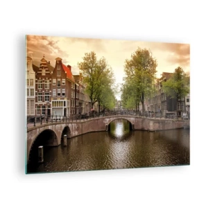 Cuadro sobre vidrio - Impresiones sobre Vidrio - Un canal y un puente rodeados de casas de vecindad en Ámsterdam - 70x50cm - ¿En barco o en bicicleta? - Decoración de pared moderna para salón y dormitorio ARTTOR
