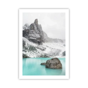 Póster - Un lago de montaña con agua turquesa rodeado de picos nevados. - 50x70cm - En guardia - Decoración de pared moderna para salón y dormitorio ARTTOR