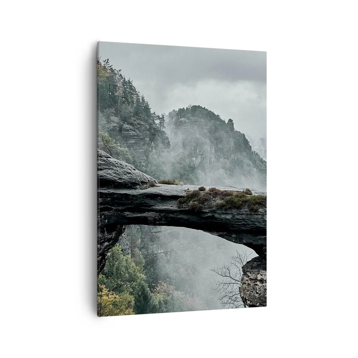 Cuadro sobre lienzo - Impresión de Imagen - Un arco de piedra rodeado de montañas brumosas y bosques. - 70x100cm - La aventura está a punto de comenzar - Decoración de pared moderna para salón y dormitorio ARTTOR