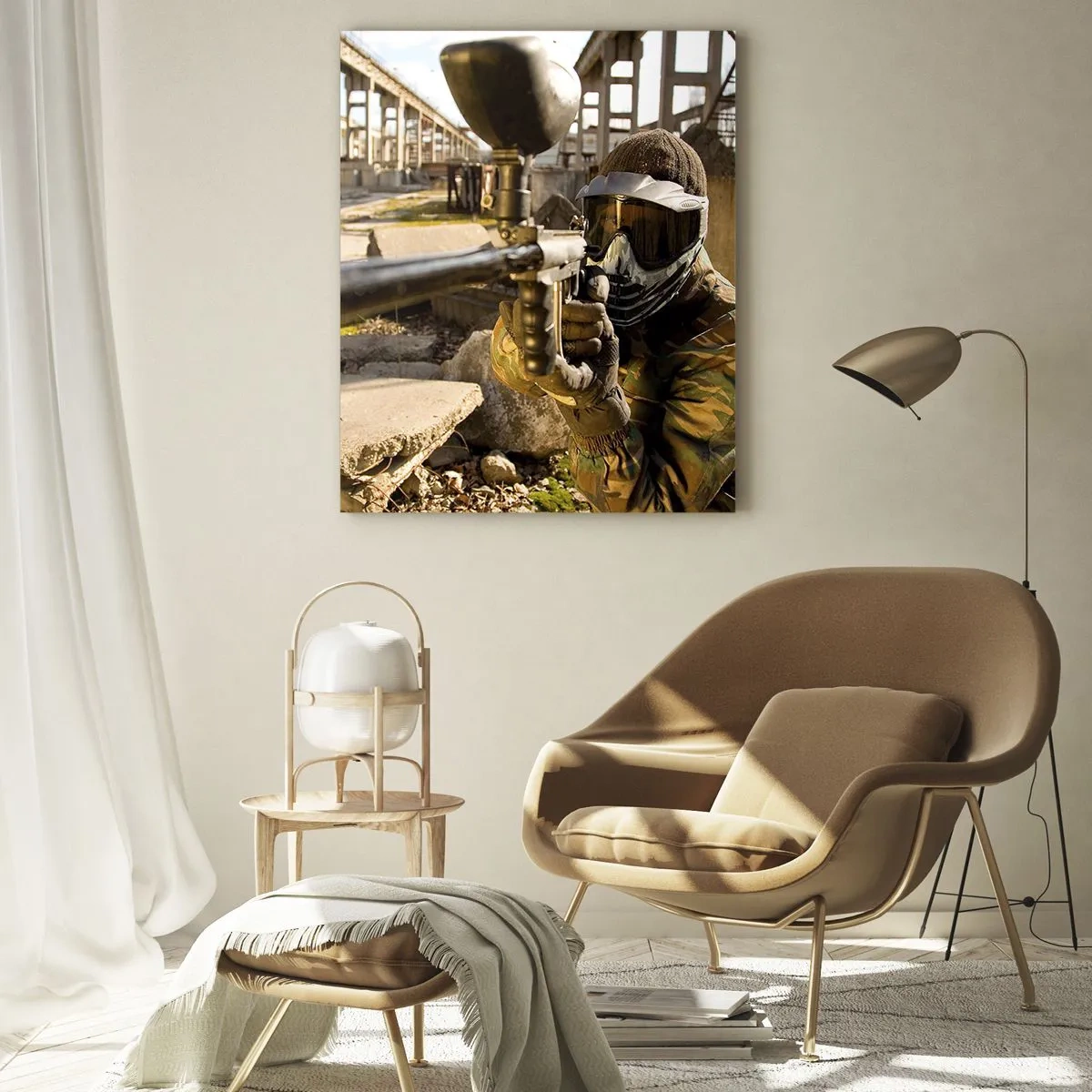 Cuadro sobre vidrio - Impresiones sobre Vidrio - Jugador de paintball en acción en un entorno industrial - 50x70cm - Y puedes ser un héroe - Decoración de pared moderna para salón y dormitorio ARTTOR