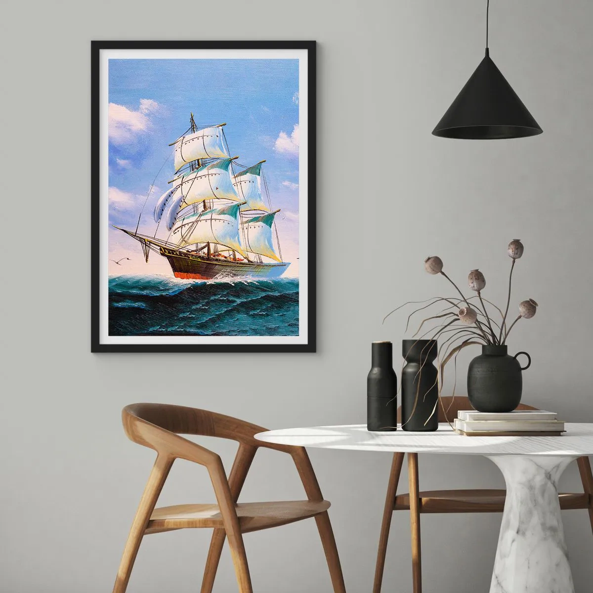 Póster en marco negro - Un velero contra el mar, a toda vela - 50x70cm - Orgulloso con el viento - Decoración de pared moderna para salón y dormitorio ARTTOR