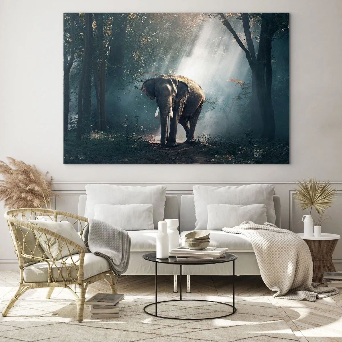 Cuadro sobre vidrio - Impresiones sobre Vidrio - Un elefante caminando por el bosque con la luz del sol filtrándose entre los árboles. - 70x50cm - Un paseo tranquilo - Decoración de pared moderna para salón y dormitorio ARTTOR