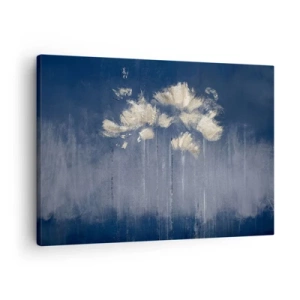 Cuadro sobre lienzo - Impresión de Imagen - Delicadas flores sobre fondo azul. - 70x50cm - Como pétalos al viento - Decoración de pared moderna para salón y dormitorio ARTTOR