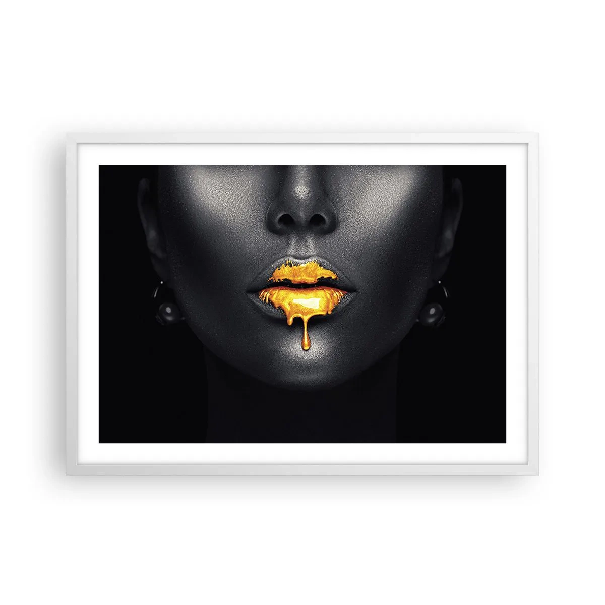 Póster en marco blanco - Labios de oro - 70x50 cm