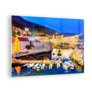 Cuadro sobre vidrio - Impresiones sobre Vidrio - Panorama nocturno de Dubrovnik con barcos y murallas - 70x50cm - Noche iluminada sobre el mar Adriático - Decoración de pared moderna para salón y dormitorio ARTTOR