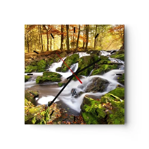 Reloj de pared - Reloj de vidrio - Un paisaje boscoso con una cascada rodeada de musgo. - 30x30cm - Atravesando el bosque otoñal - Decoración de pared moderna para salón y dormitorio ARTTOR