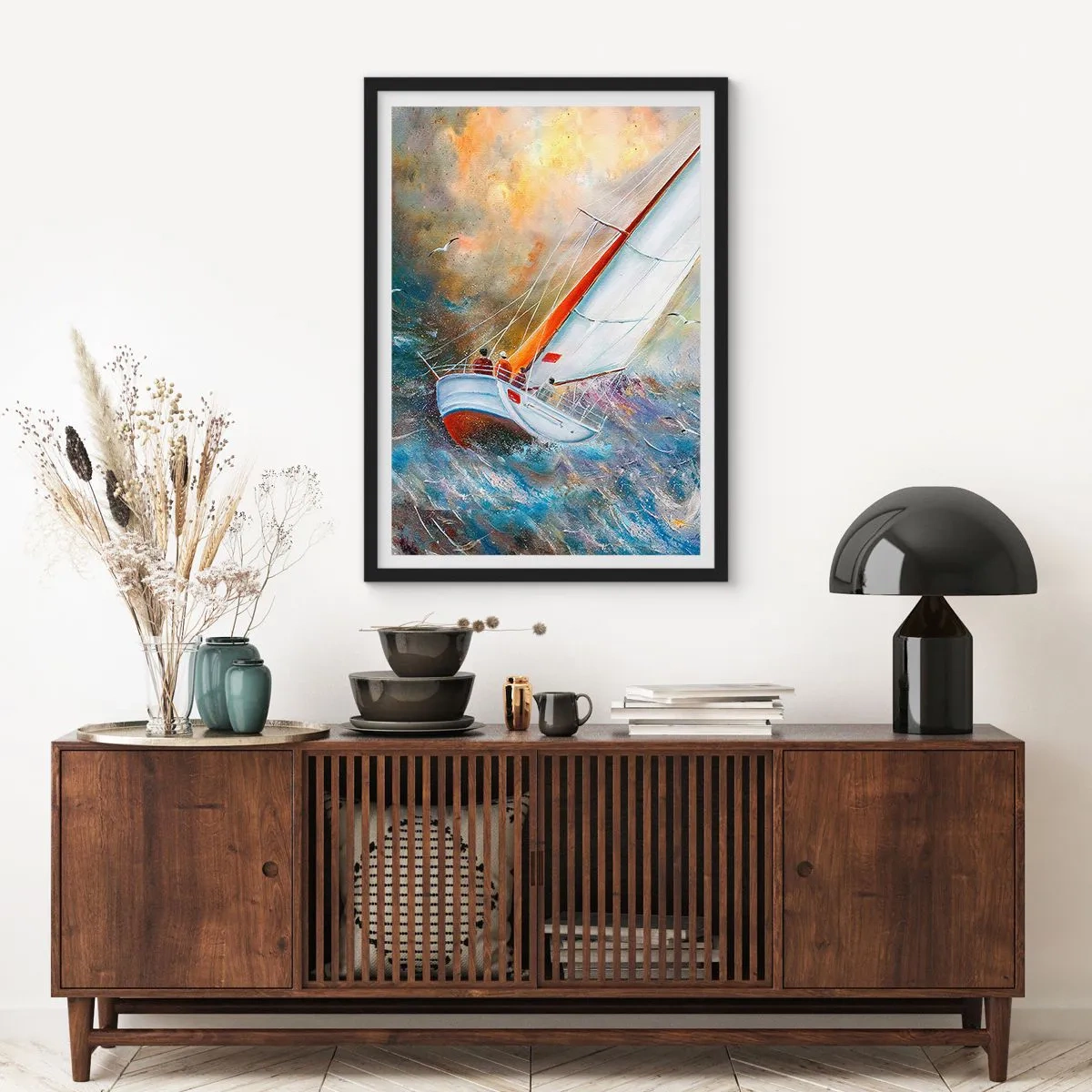 Póster en marco negro - Un yate navegando en un mar tempestuoso en un paisaje pintoresco. - 50x70cm - Surcando las olas - Decoración de pared moderna para salón y dormitorio ARTTOR