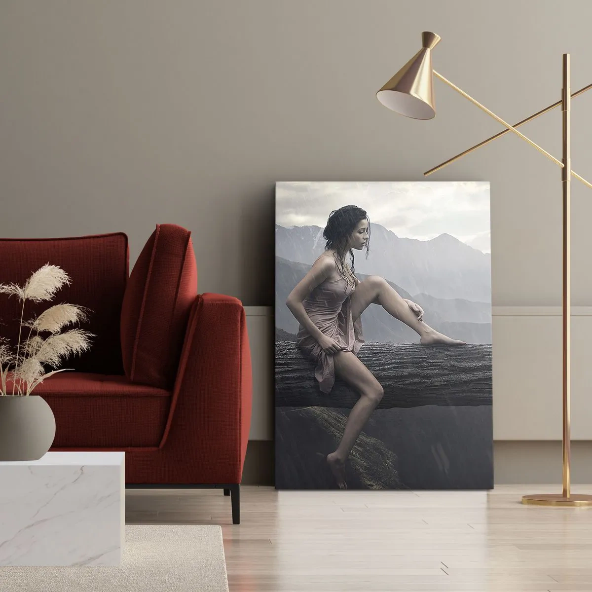 Cuadro sobre lienzo - Impresión de Imagen - Una mujer y un gato en el tronco de un árbol bajo la lluvia con vistas a las montañas. - 50x70cm - Picos de belleza - Decoración de pared moderna para salón y dormitorio ARTTOR