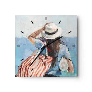 Reloj de pared - Reloj de vidrio - Una mujer con sombrero frente al mar azul. - 30x30cm - Bienvenida a tus vacaciones - Decoración de pared moderna para salón y dormitorio ARTTOR
