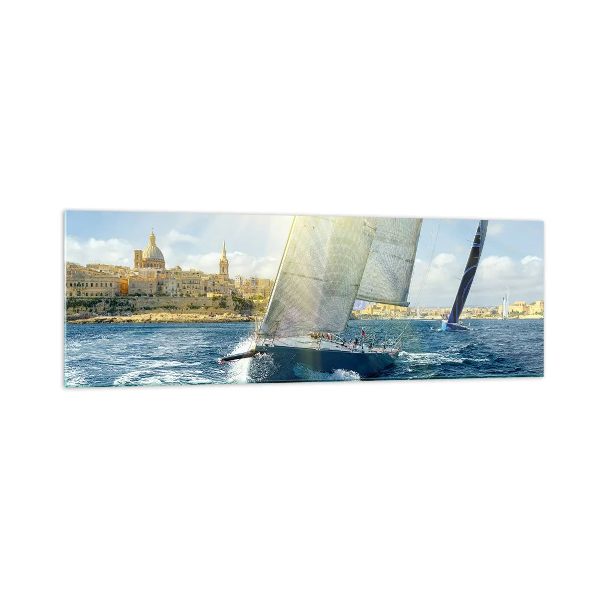 Cuadro sobre vidrio - Impresiones sobre Vidrio - Regata con el telón de fondo de una costa soleada - 160x50cm - Hora de abandonar la ciudad - Decoración de pared moderna para salón y dormitorio ARTTOR