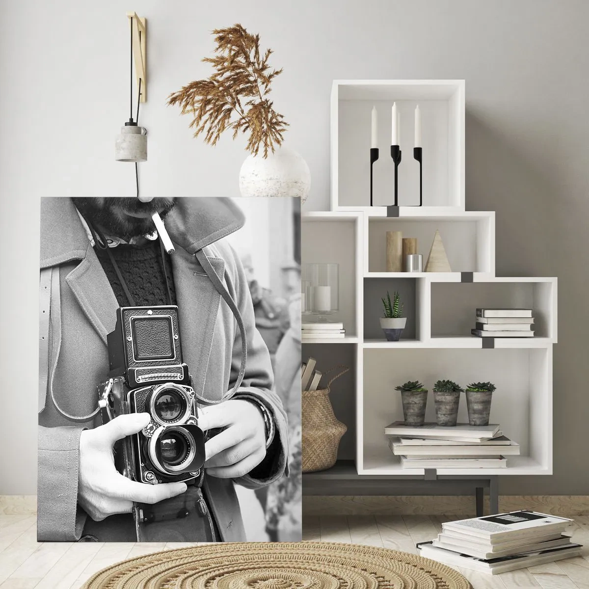 Cuadro sobre vidrio - Impresiones sobre Vidrio - Fotografía en blanco y negro de un hombre con una cámara analógica. - 50x70cm - En estilo retro - Decoración de pared moderna para salón y dormitorio ARTTOR