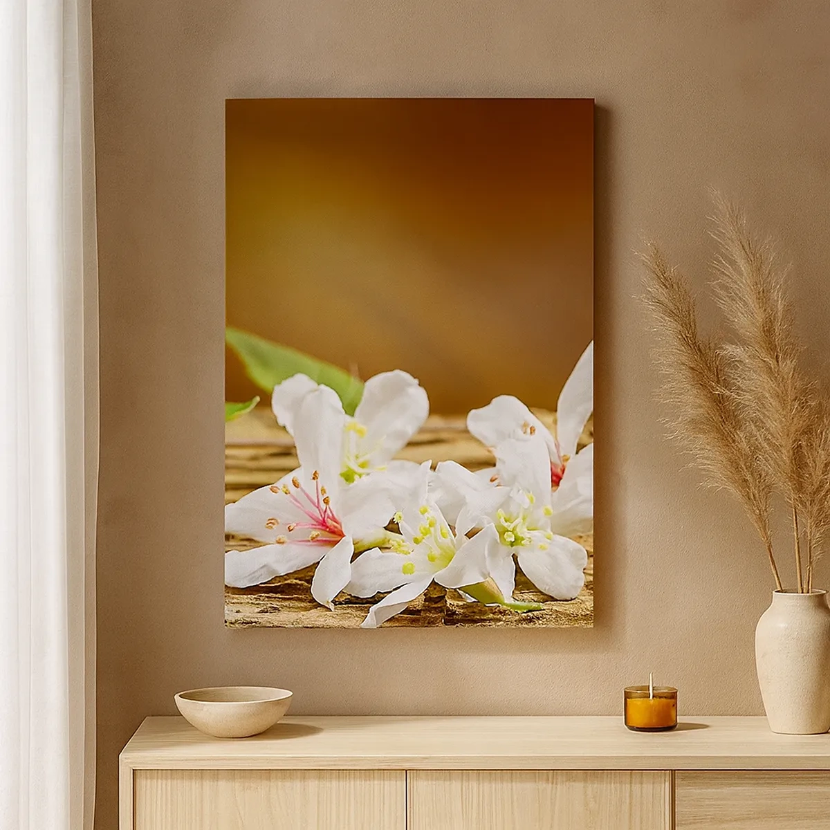 Cuadro sobre lienzo - Impresión de Imagen - Flores blancas sobre un fondo de madera con luz natural. - 50x70cm - Una promesa inocente - Decoración de pared moderna para salón y dormitorio ARTTOR