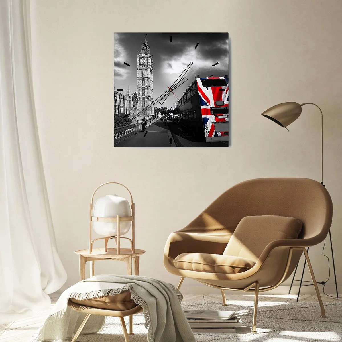 Reloj de pared - Reloj de vidrio - El Big Ben y un autobús con una bandera británica sobre un fondo blanco y negro - 30x30cm - Orgullosa y grandiosa - Decoración de pared moderna para salón y dormitorio ARTTOR