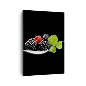 Cuadro sobre lienzo - Impresión de Imagen - Moras y frambuesas en una cuchara con una hoja sobre un fondo negro. - 50x70cm - El sabor de la frescura - Decoración de pared moderna para salón y dormitorio ARTTOR
