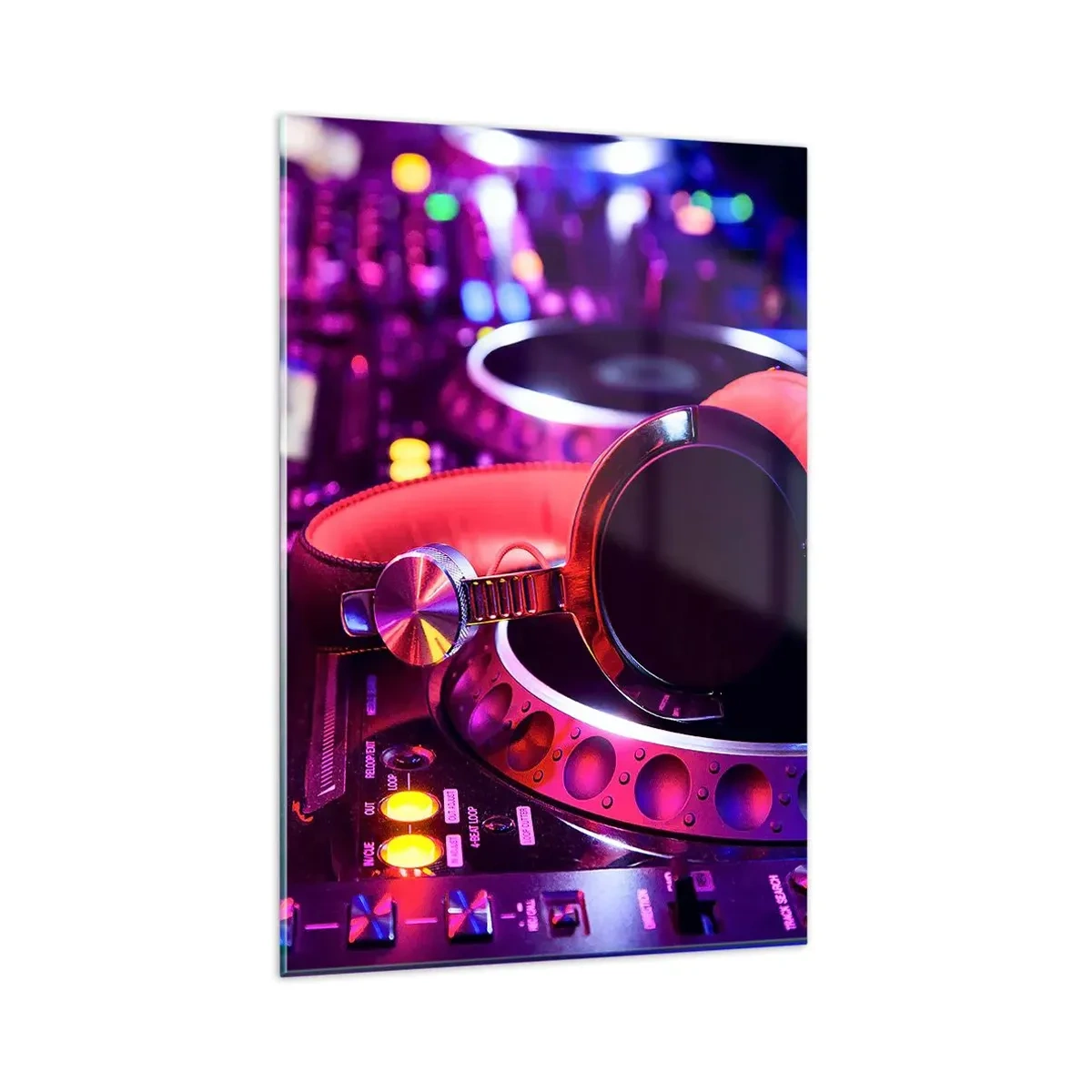 Cuadro sobre vidrio - Impresiones sobre Vidrio - Auriculares de DJ en una consola con iluminación de neón. - 80x120cm - Antes de que comience la diversión - Decoración de pared moderna para salón y dormitorio ARTTOR