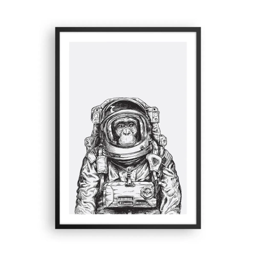 Póster en marco negro - Un mono con traje espacial sobre un fondo blanco. - 50x70cm - Evolución alternativa - Decoración de pared moderna para salón y dormitorio ARTTOR