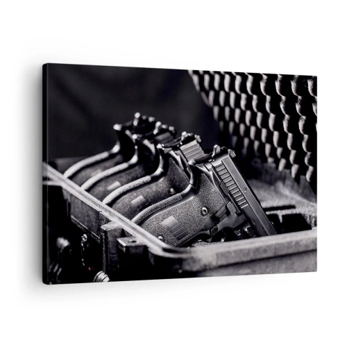 Cuadro sobre lienzo - Impresión de Imagen - Una imagen en blanco y negro de una pila de armas en una maleta. - 70x50cm - ¡Fuego! - Decoración de pared moderna para salón y dormitorio ARTTOR