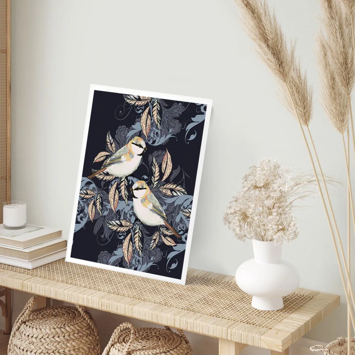 Póster - Dos pájaros sobre un fondo de hojas decorativas y adornos. - 50x70cm - En la copa del árbol - Decoración de pared moderna para salón y dormitorio ARTTOR
