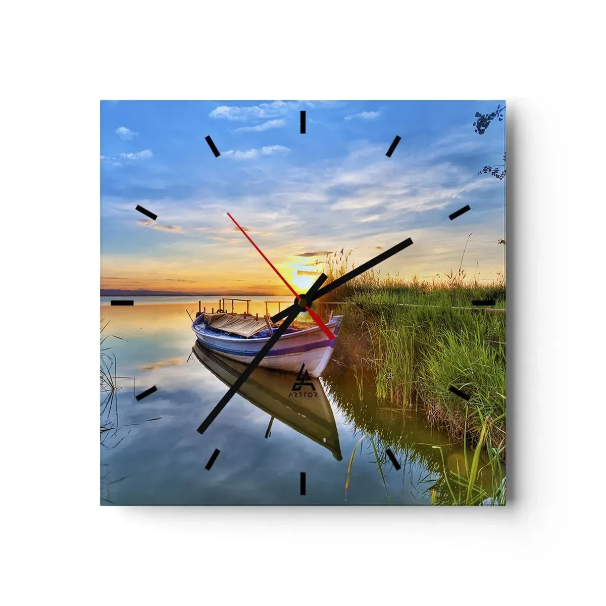 Reloj de pared - Reloj de vidrio - Un barco en una bahía tranquila al atardecer. - 30x30cm - Sueños cumplidos - Decoración de pared moderna para salón y dormitorio ARTTOR