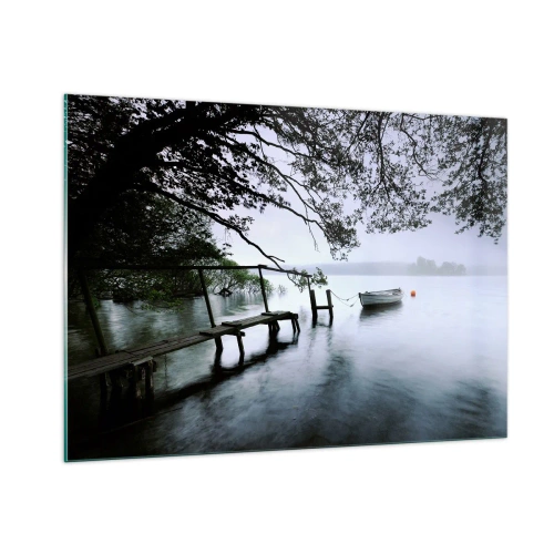 Cuadro sobre vidrio - Impresiones sobre Vidrio - Un embarcadero de madera sobre un lago brumoso con un barco al fondo. - 100x70cm - Ya estás descansando - Decoración de pared moderna para salón y dormitorio ARTTOR