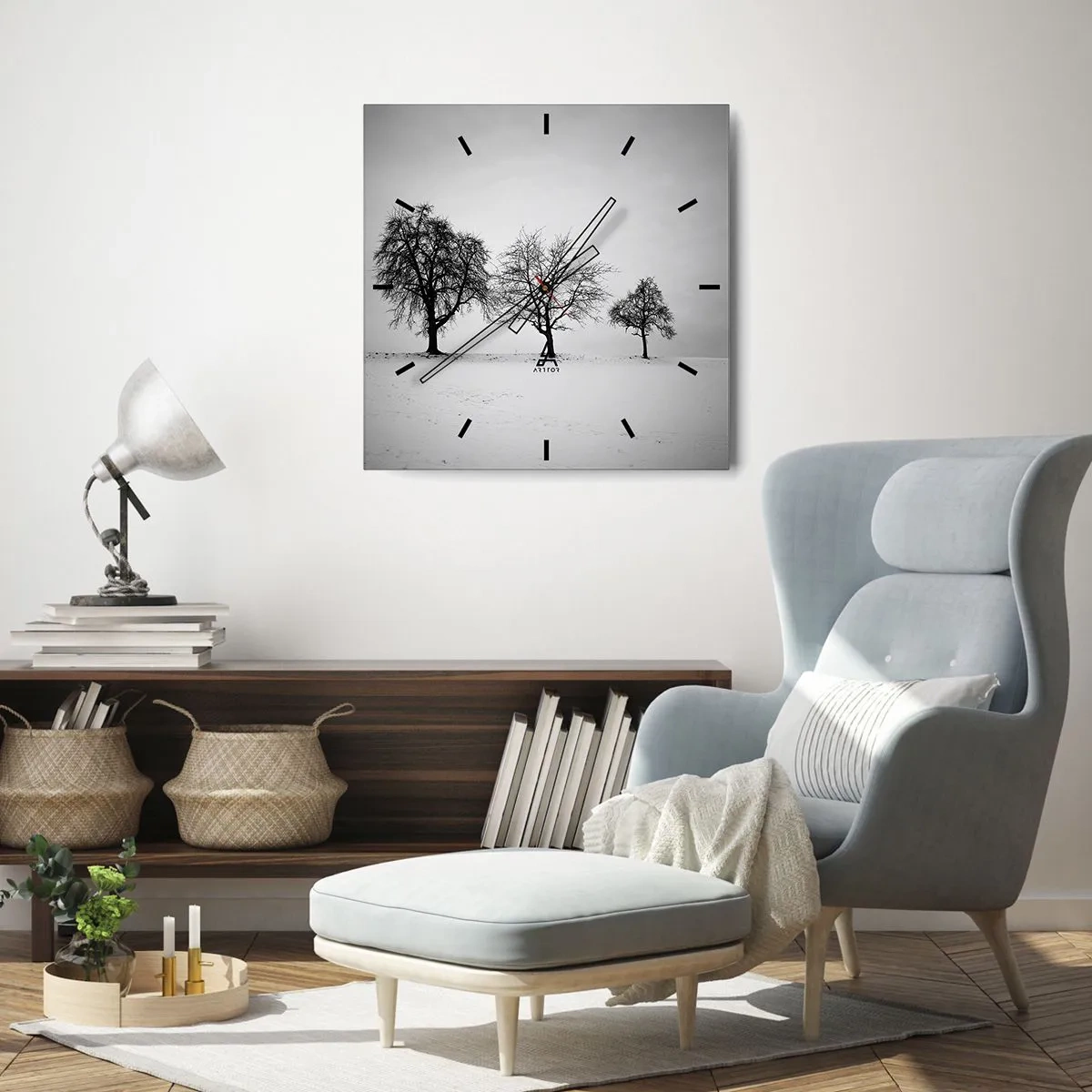 Reloj de pared - Reloj de vidrio - Tres árboles en un campo nevado en estilo monocromático. - 30x30cm - ¿Con qué sueñan? - Decoración de pared moderna para salón y dormitorio ARTTOR