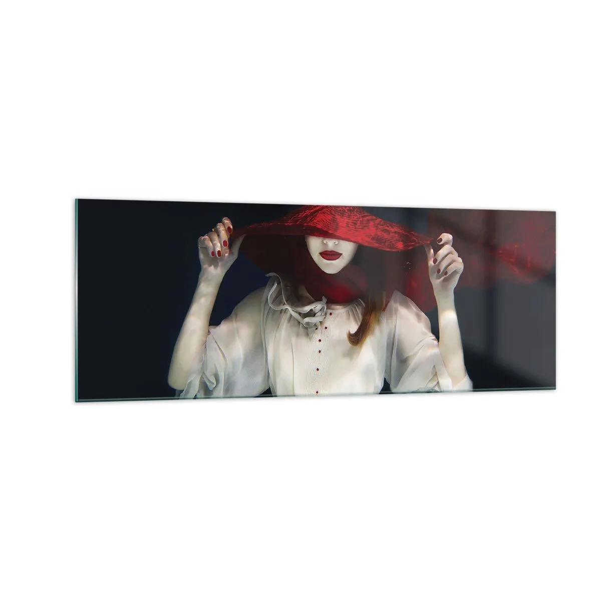 Cuadro sobre vidrio - Impresiones sobre Vidrio - Una mujer con un sombrero rojo sumergida en el agua. - 140x50cm - Blanco y rojo - Decoración de pared moderna para salón y dormitorio ARTTOR