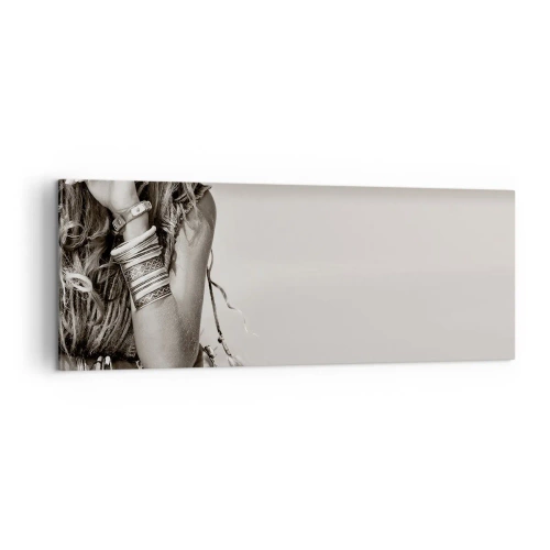 Cuadro sobre lienzo - Impresión de Imagen - Retrato de una mujer boho con joyas. - 140x50cm - Libertad natural - Decoración de pared moderna para salón y dormitorio ARTTOR