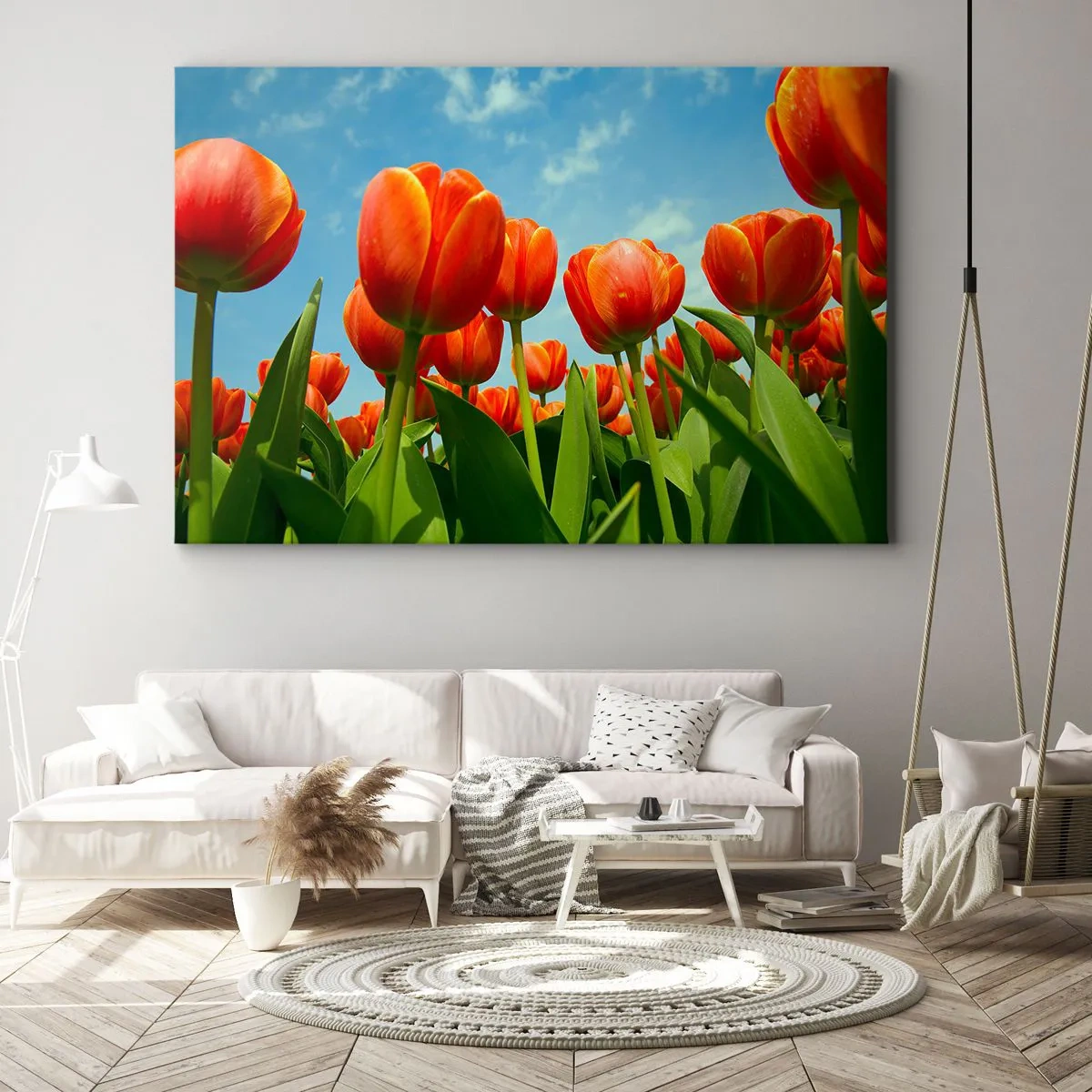 Cuadro sobre lienzo - Impresión de Imagen - Un campo de tulipanes rojos y naranjas contra un cielo azul. - 100x70cm - Excepto el cielo azul no necesitan nada en la vida - Decoración de pared moderna para salón y dormitorio ARTTOR