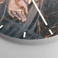 Esfera sin numeración, con rayas