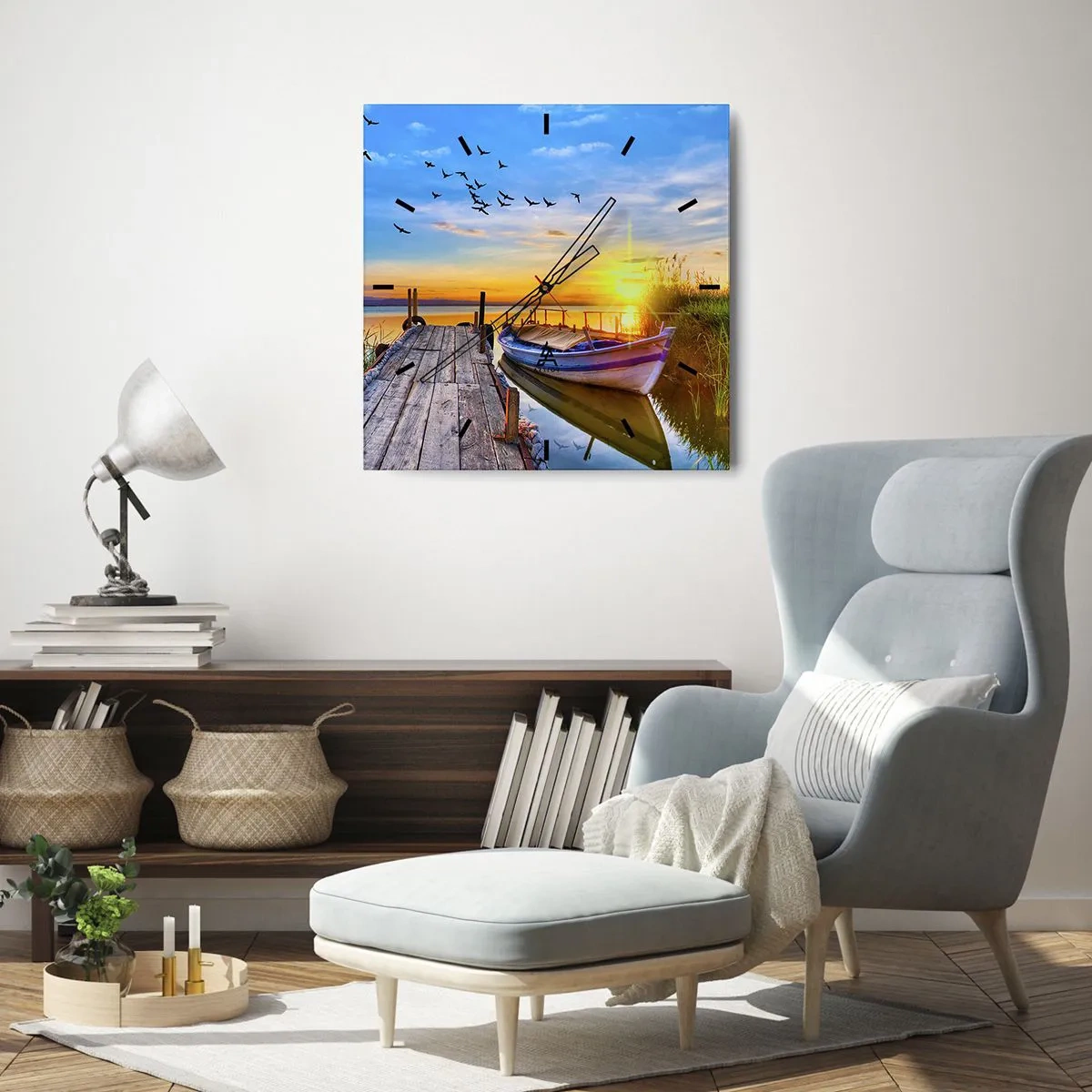 Reloj de pared - Reloj de vidrio - Un barco en un muelle de madera al atardecer. - 30x30cm - Adiós, hasta mañana - Decoración de pared moderna para salón y dormitorio ARTTOR