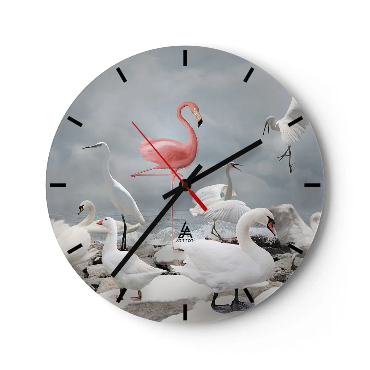 Reloj de pared - Reloj de vidrio - Un flamenco rosado entre cisnes blancos y garzas sobre el agua. - 30x30cm - ¿De dónde vengo? - Decoración de pared moderna para salón, cocina y dormitorio ARTTOR