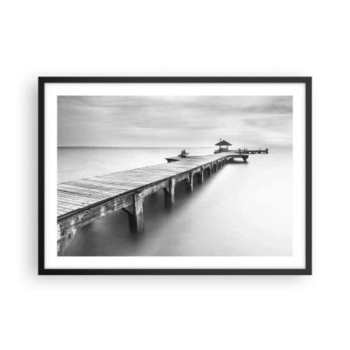 Póster en marco negro - Una vista en blanco y negro de un muelle de madera sobre aguas tranquilas. - 70x50cm - Lejos - Decoración de pared moderna para salón y dormitorio ARTTOR