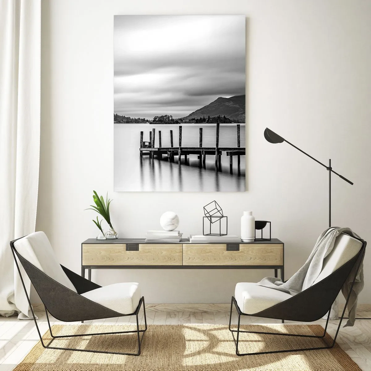 Cuadro sobre vidrio - Impresiones sobre Vidrio - Paisaje en blanco y negro con un lago y un muelle de madera. - 50x70cm - Dulzura y la fuerza - Decoración de pared moderna para salón y dormitorio ARTTOR
