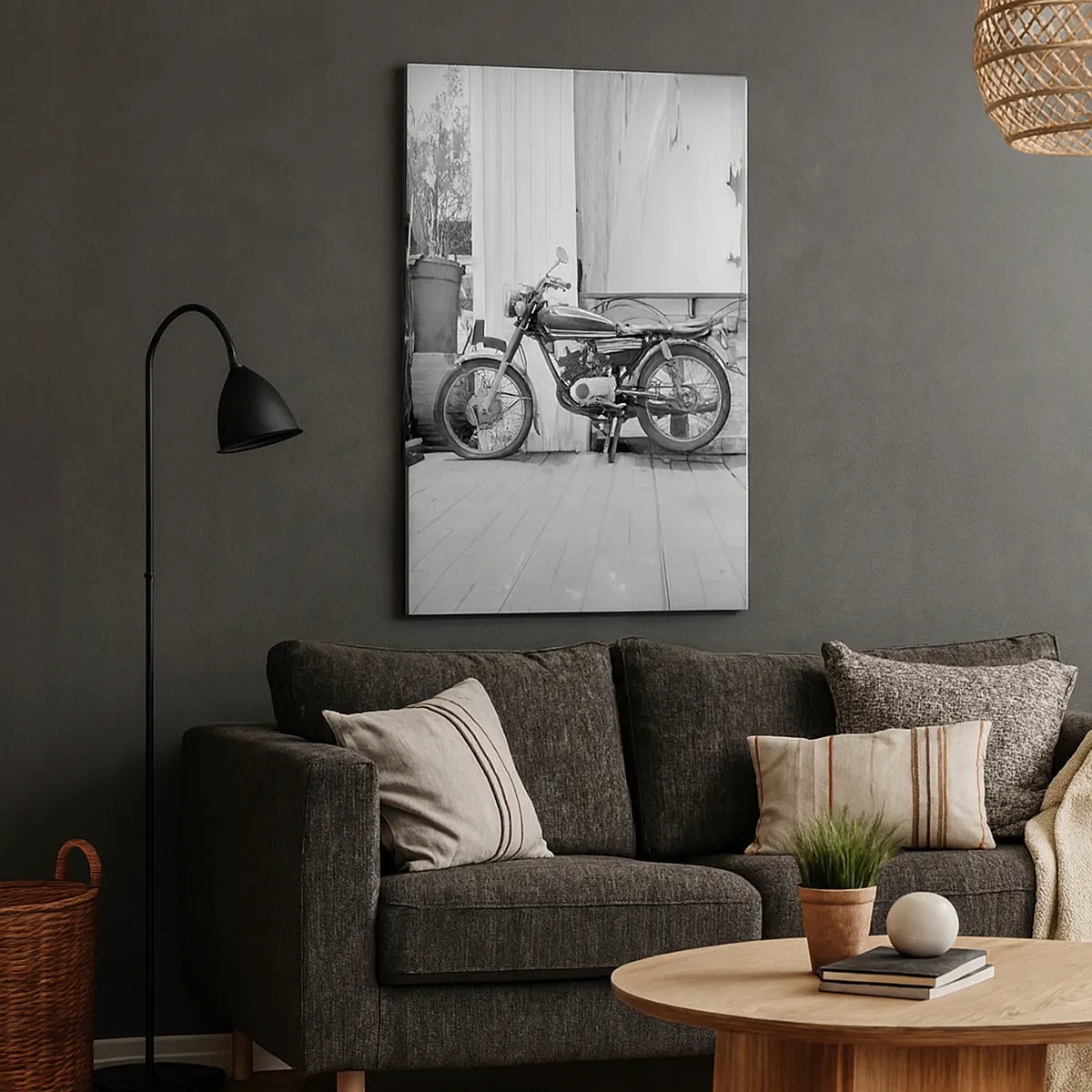 Cuadro sobre lienzo - Impresión de Imagen - Fotografía en blanco y negro de una motocicleta clásica. - 50x70cm - Los clásicos por encima de todo - Decoración de pared moderna para salón y dormitorio ARTTOR