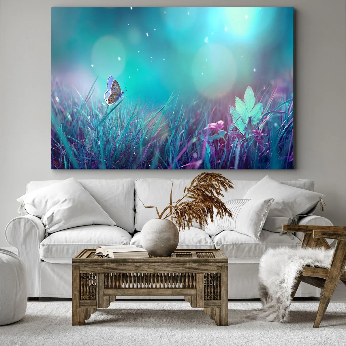 Cuadro sobre lienzo - Impresión de Imagen - Una mariposa sobre la hierba a la luz de reflejos borrosos. - 70x50cm - La vida secreta de un prado - Decoración de pared moderna para salón y dormitorio ARTTOR