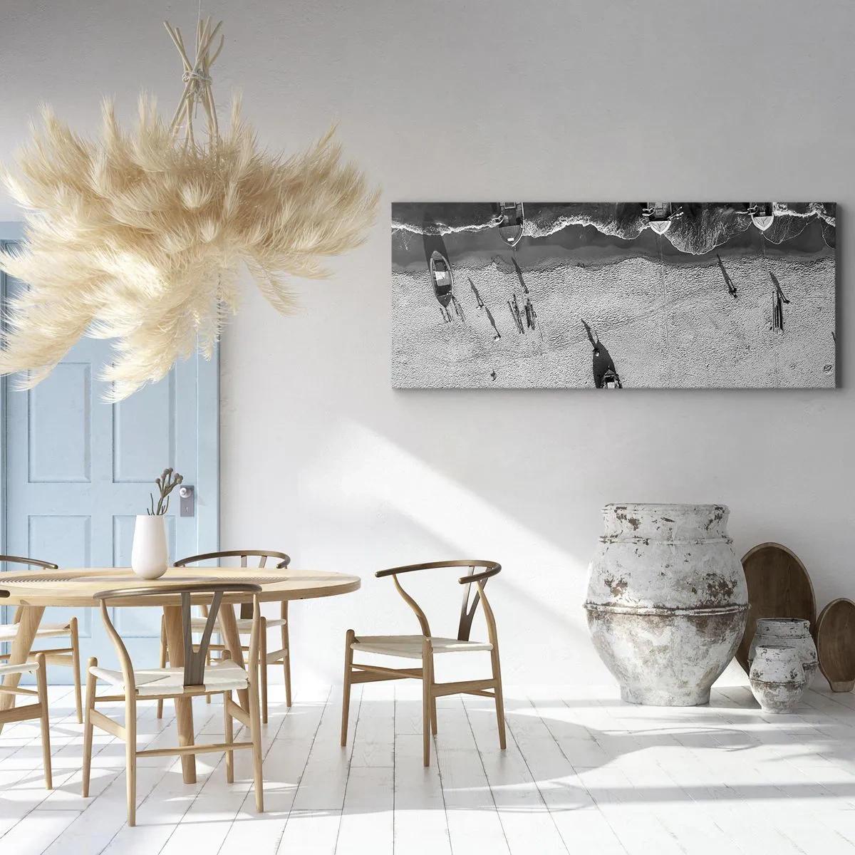 Cuadro sobre lienzo - Impresión de Imagen - Vista aérea en blanco y negro de barcos en la playa. - 160x50cm - Aún en la orilla... - Decoración de pared moderna para salón y dormitorio ARTTOR