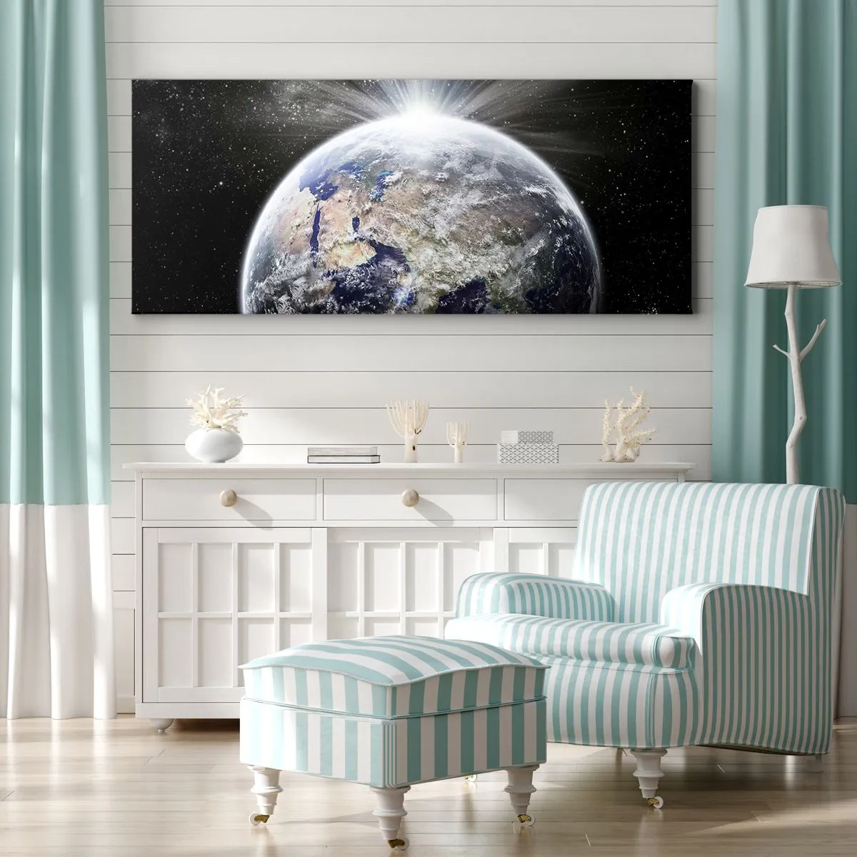 Cuadro sobre lienzo - Impresión de Imagen - La Tierra y la Luna iluminadas por el resplandor del espacio. - 140x50cm - En todo su esplendor - Decoración de pared moderna para salón y dormitorio ARTTOR