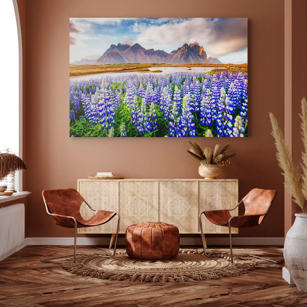 Cuadro sobre lienzo - Impresión de Imagen - Flores en un paisaje de montaña con un cielo pintoresco. - 100x70cm - La fuerza y la severidad junto a la dulzura - Decoración de pared moderna para salón y dormitorio ARTTOR