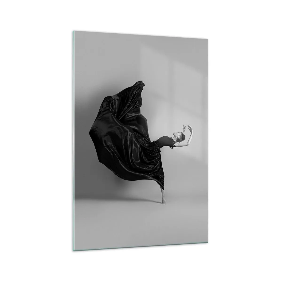 Cuadro sobre vidrio - Impresiones sobre Vidrio - Una elegante bailarina con un vestido negro en movimiento. - 70x100cm - La música da alas - Decoración de pared moderna para salón y dormitorio ARTTOR