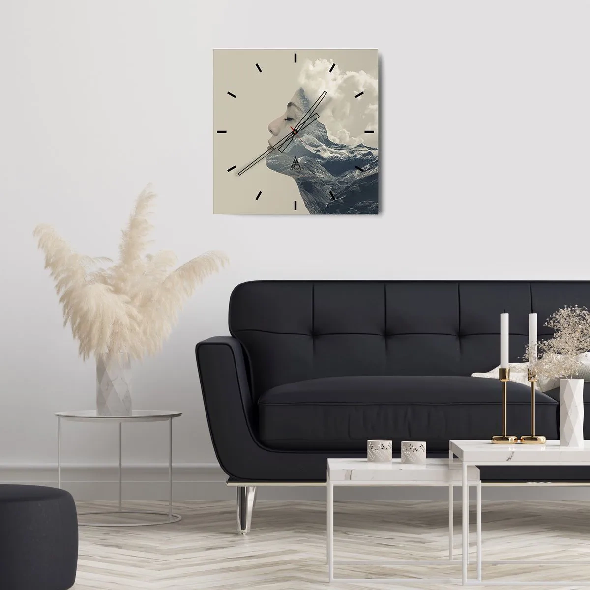 Reloj de pared - Reloj de vidrio - Silueta de una mujer con un paisaje montañoso al fondo - 30x30cm - La belleza de los elementos - Decoración de pared moderna para salón y dormitorio ARTTOR