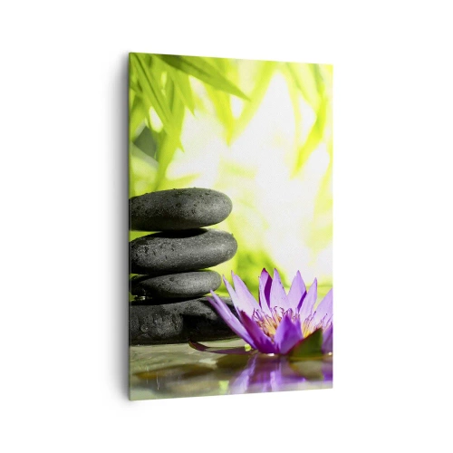 Cuadro sobre lienzo - Impresión de Imagen - Una pila de piedras zen y una flor de loto sobre un fondo de hojas de bambú. - 80x120cm - En una cabaña de bambú - Decoración de pared moderna para salón y dormitorio ARTTOR