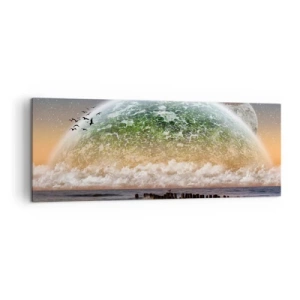 Cuadro sobre lienzo - Impresión de Imagen - Un paisaje fantástico con un gran planeta sobre el mar y un muelle de madera. - 140x50cm - Y el mundo emergió del agua - Decoración de pared moderna para salón y dormitorio ARTTOR